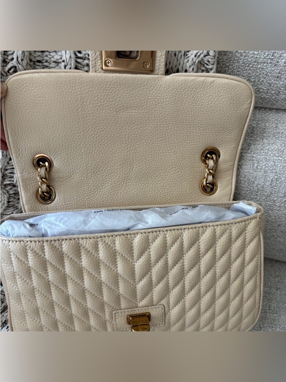 Karl Lagerfeld Quilted Cream Shoulder Bag with Gold Chain - Picture 6 of 9